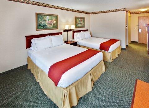 Holiday Inn Express & Suites Clinton By Ihg Εξωτερικό φωτογραφία