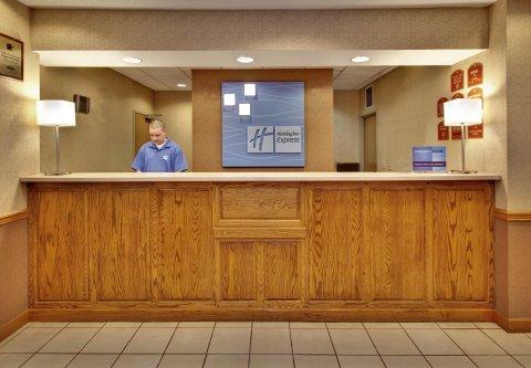 Holiday Inn Express & Suites Clinton By Ihg Εξωτερικό φωτογραφία