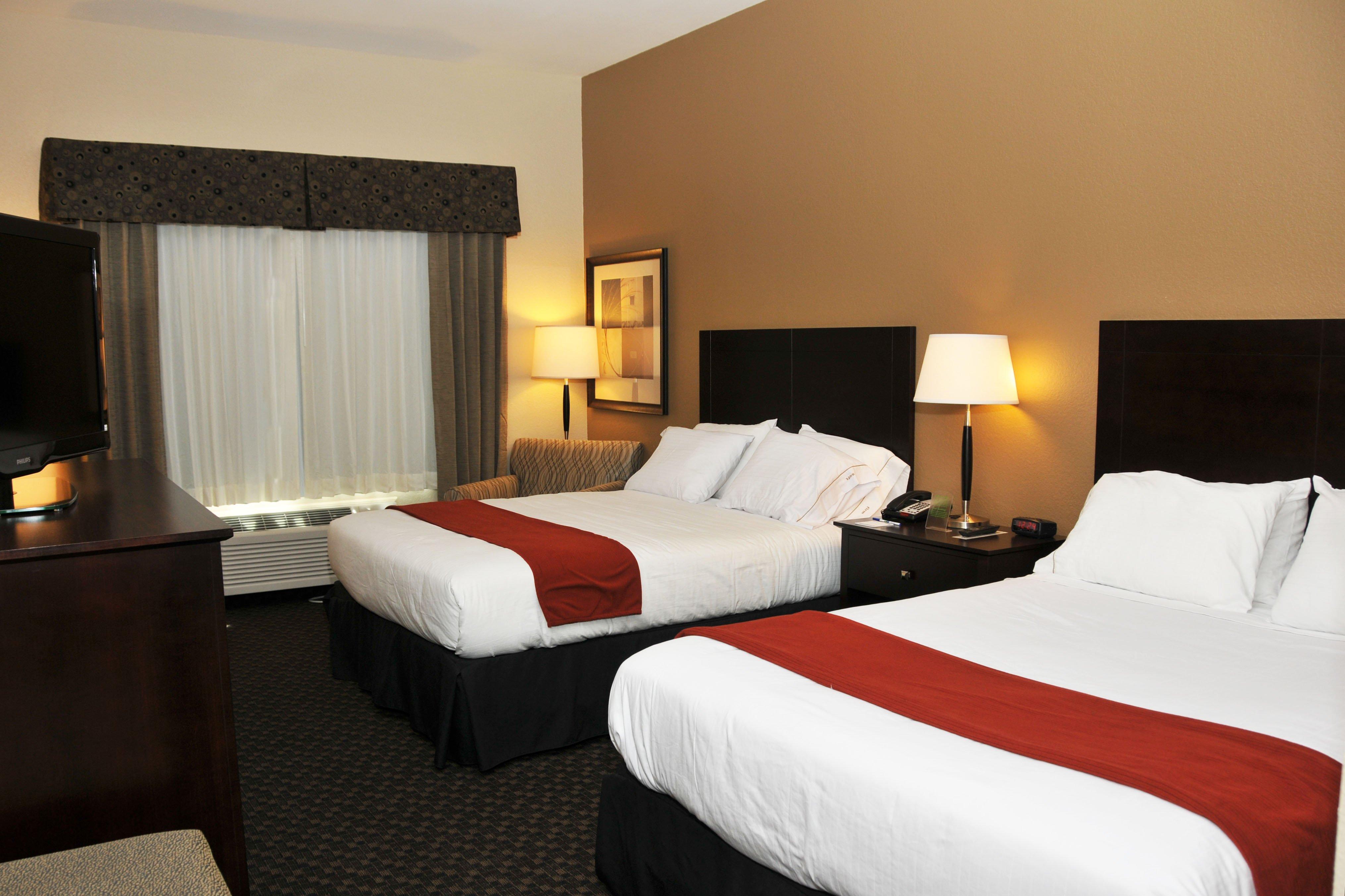 Holiday Inn Express & Suites Clinton By Ihg Εξωτερικό φωτογραφία
